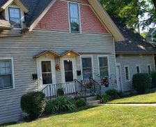 United States Indiana Fort Wayne vacation rental compare prices direct by owner 1193757