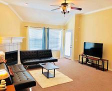 United States Texas Plano vacation rental compare prices direct by owner 1819156