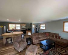 United States Michigan Iron Mountain vacation rental compare prices direct by owner 28287243