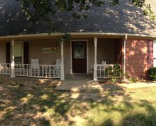 United States Texas Quitman vacation rental compare prices direct by owner 226774