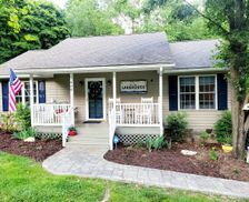 United States Virginia Moneta vacation rental compare prices direct by owner 24000506