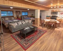 United States Montana Gardiner vacation rental compare prices direct by owner 808350