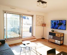 France Île-de-France Neuilly-sur-Seine vacation rental compare prices direct by owner 8827294