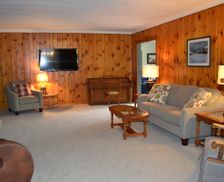 United States New York Saranac Lake vacation rental compare prices direct by owner 11451228