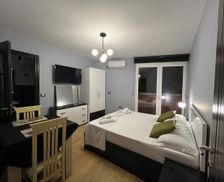 Albania Qarku i Tiranës Tiranë vacation rental compare prices direct by owner 28842564