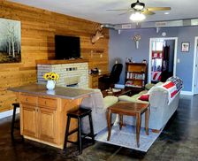 United States Kansas Topeka vacation rental compare prices direct by owner 8292408