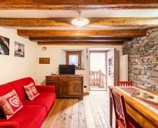 Italy Valle d'Aosta Charvensod vacation rental compare prices direct by owner 13037812