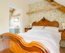 United Kingdom England Luckington vacation rental compare prices direct by owner 12189562