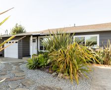 United States California Santa Cruz vacation rental compare prices direct by owner 25187992