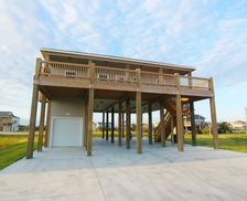 United States Texas Crystal Beach vacation rental compare prices direct by owner 956486
