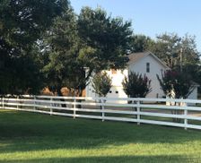 United States Texas Buda vacation rental compare prices direct by owner 912762