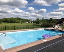 United States Indiana Avon vacation rental compare prices direct by owner 2445052