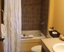 United States Iowa Ames vacation rental compare prices direct by owner 1094799