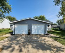 United States Illinois Peoria vacation rental compare prices direct by owner 27639755
