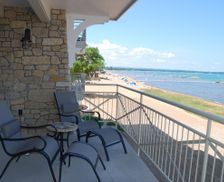 United States Michigan Traverse City vacation rental compare prices direct by owner 1093103