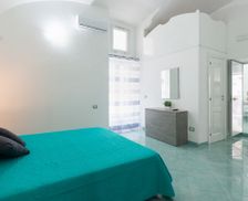 Italy Campania Ischia vacation rental compare prices direct by owner 28876651