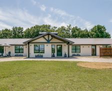 United States Texas Hickory Creek vacation rental compare prices direct by owner 2346085