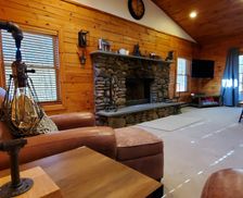 United States New York Shandaken vacation rental compare prices direct by owner 680253