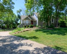 United States Kansas Stilwell vacation rental compare prices direct by owner 1870288