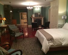 United States New York Vestal vacation rental compare prices direct by owner 1136964