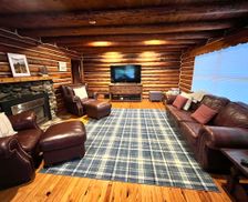 United States Michigan Marquette vacation rental compare prices direct by owner 10168355