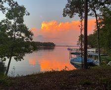 United States South Carolina Gilbert vacation rental compare prices direct by owner 23899829