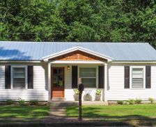 United States Tennessee Henderson vacation rental compare prices direct by owner 2319798
