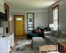 United States Indiana Upland vacation rental compare prices direct by owner 1289155