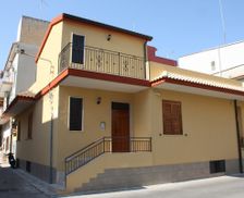 Italy Sicilia Pozzallo vacation rental compare prices direct by owner 5316806