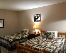 United States New York Redfield vacation rental compare prices direct by owner 2037209