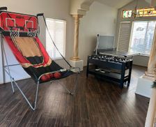 United States California Palmdale vacation rental compare prices direct by owner 30014062