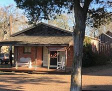 United States Texas Shiner vacation rental compare prices direct by owner 2268345