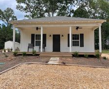 United States Alabama Eclectic vacation rental compare prices direct by owner 27948278