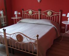 Italy Lombardia San Felice del Benaco vacation rental compare prices direct by owner 12043103