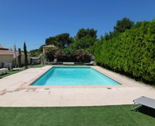 France Provence-Alpes-Côte d'Azur Ventabren vacation rental compare prices direct by owner 11754988
