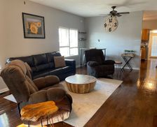 United States Kansas Great Bend vacation rental compare prices direct by owner 2104212