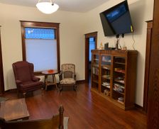 United States Kansas Salina vacation rental compare prices direct by owner 673564