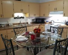 United States Wisconsin Kenosha vacation rental compare prices direct by owner 1358839