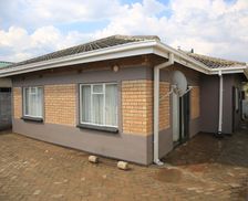 Zimbabwe Zvishavane Midlands Province vacation rental compare prices direct by owner 13870643