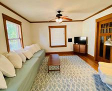 United States Illinois Rockford vacation rental compare prices direct by owner 2389956