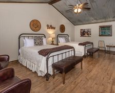United States Texas Fredericksburg vacation rental compare prices direct by owner 338080