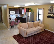 United States Kansas Dodge City vacation rental compare prices direct by owner 421988