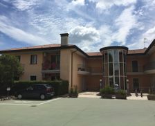 Italy Veneto Giavera del Montello vacation rental compare prices direct by owner 6565274