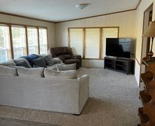 United States Michigan Cheboygan vacation rental compare prices direct by owner 29688294