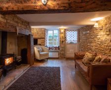 United Kingdom Bourton-on-the-Water Glouestershire vacation rental compare prices direct by owner 11434482