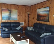 United States Michigan Elk Rapids vacation rental compare prices direct by owner 192497