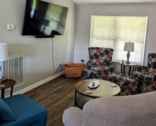 United States Tennessee Loudon vacation rental compare prices direct by owner 29148881