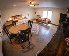 United States Missouri Webb City vacation rental compare prices direct by owner 2092480