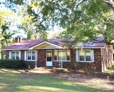 United States Georgia Swainsboro vacation rental compare prices direct by owner 32993219