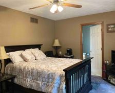 United States Illinois Freeburg vacation rental compare prices direct by owner 9686384